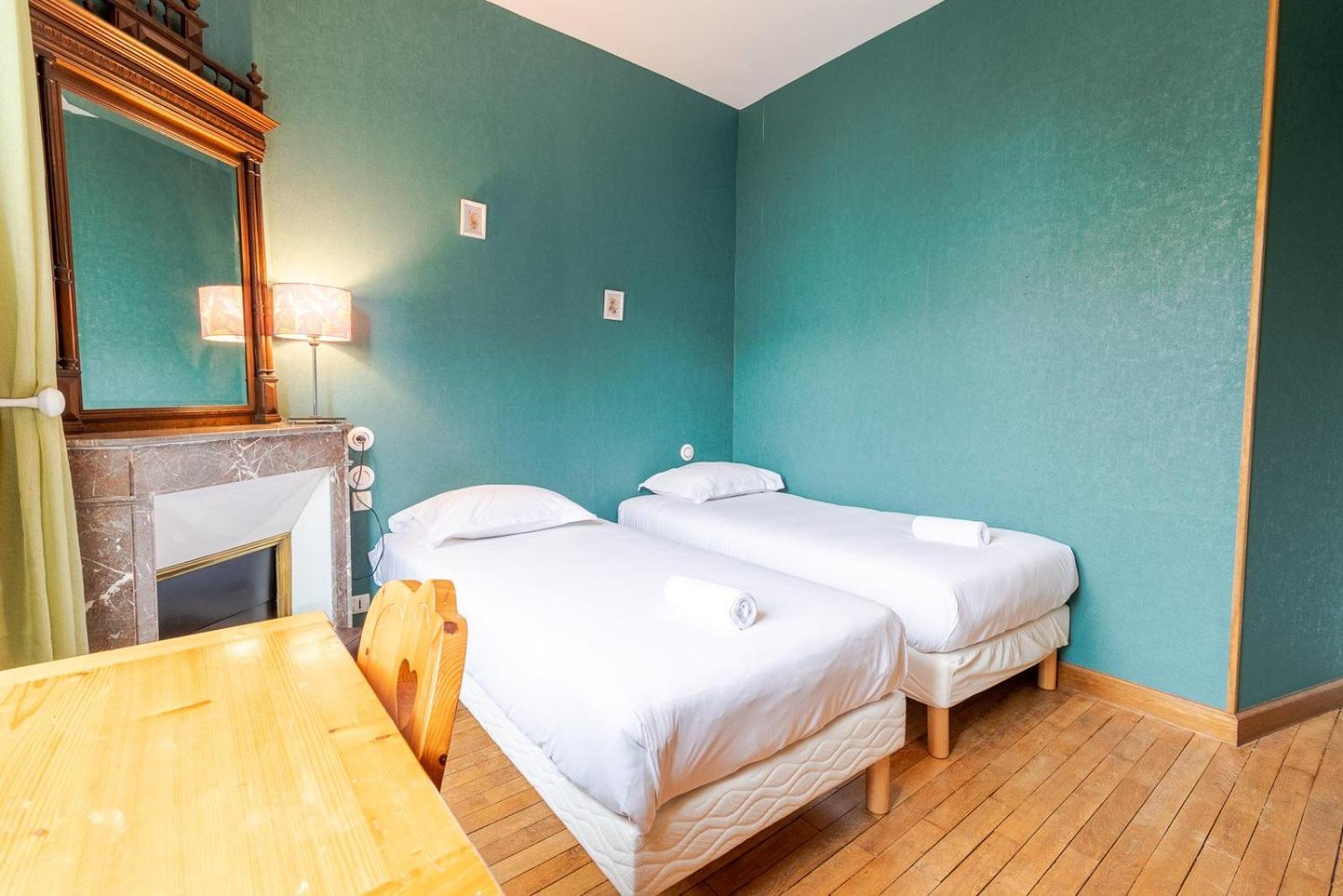 Hotel Le Stalingrad - Saint-Pierre-Des-Corps Esterno foto